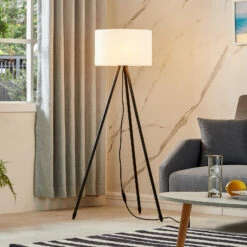 Lucande Jaimy Terrassenleuchte Dreibein 135 Cm