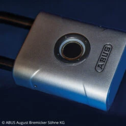 ABUS Touch Fingerabdruck-Vorhängeschloss, 4,5 Cm 12 ABUS Touch Fingerabdruck-Vorhängeschloss, 4,5 Cm -Bestes Beleuchtungs Geschäft 10013164 5