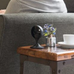 Yale Wi-Fi Innenkamera, Full HD -Bestes Beleuchtungs Geschäft 1079001 3