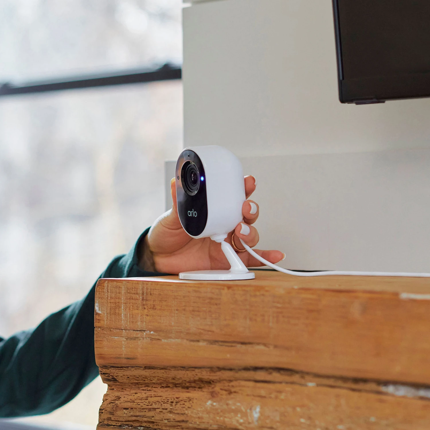 Arlo Essential Indoor Sicherheitskamera, Weiß 7 Arlo Essential Indoor Sicherheitskamera, Weiß – Bild 7