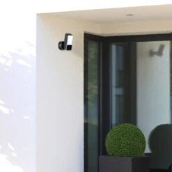 Eve Outdoor Cam, Smarte Flutlichtkamera -Bestes Beleuchtungs Geschäft 2029030 2