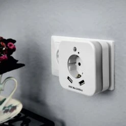 LED-Nachtlicht SLED02 Mit Sensor Und USB-Buchsen