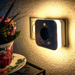 LED-Nachtlicht SLED02 Mit Sensor Und USB-Buchsen -Bestes Beleuchtungs Geschäft 5543029 3
