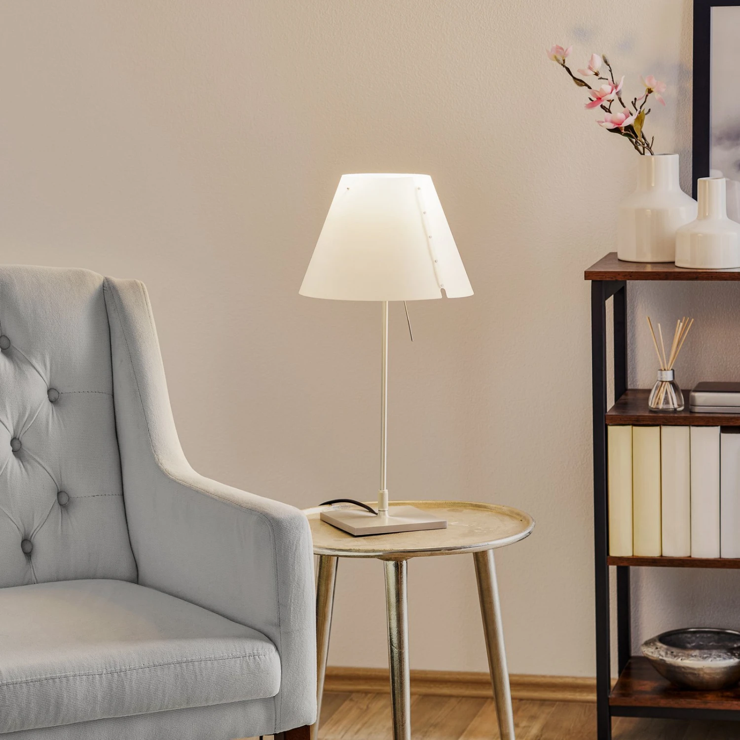 Luceplan Costanzina Tischleuchte Alu, Weiß 2 Luceplan Costanzina Tischleuchte Alu, Weiß – Bild 2