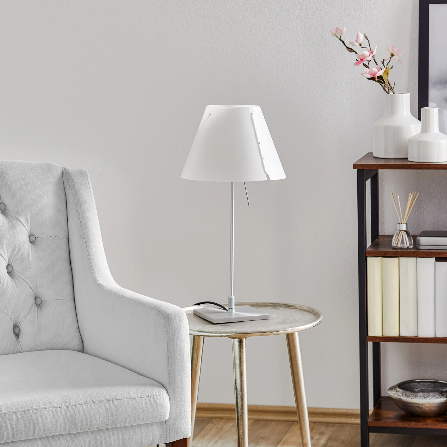 Luceplan Costanzina Tischleuchte Alu, Weiß 3 Luceplan Costanzina Tischleuchte Alu, Weiß – Bild 3