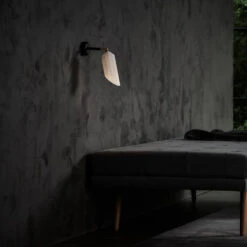 LE KLINT Pliverre Wandleuchte Mit Opalglasschirm -Bestes Beleuchtungs Geschäft 6086244 7