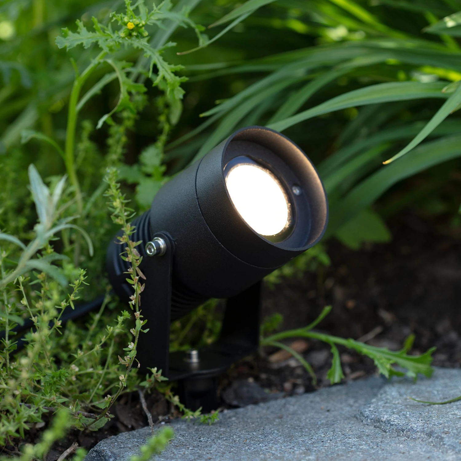 Markslöjd Garden 24 LED-Spotlight, Schwarz, 15 Watt 2 Markslöjd Garden 24 LED-Spotlight, Schwarz, 15 Watt – Bild 2