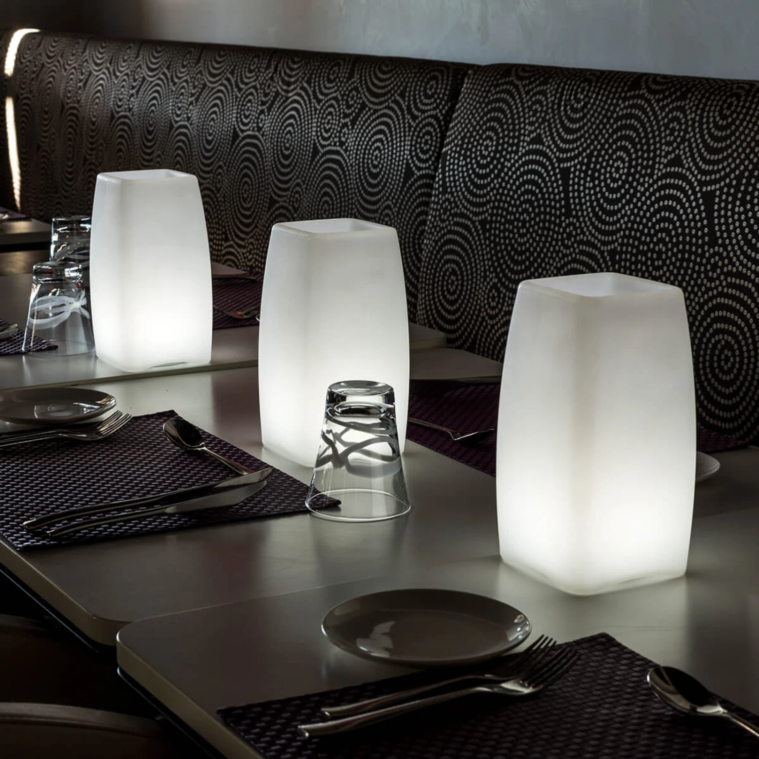 Per App Steuerbare LED-Tischleuchte Stele M. Akku 5 Per App Steuerbare LED-Tischleuchte Stele M. Akku – Bild 5