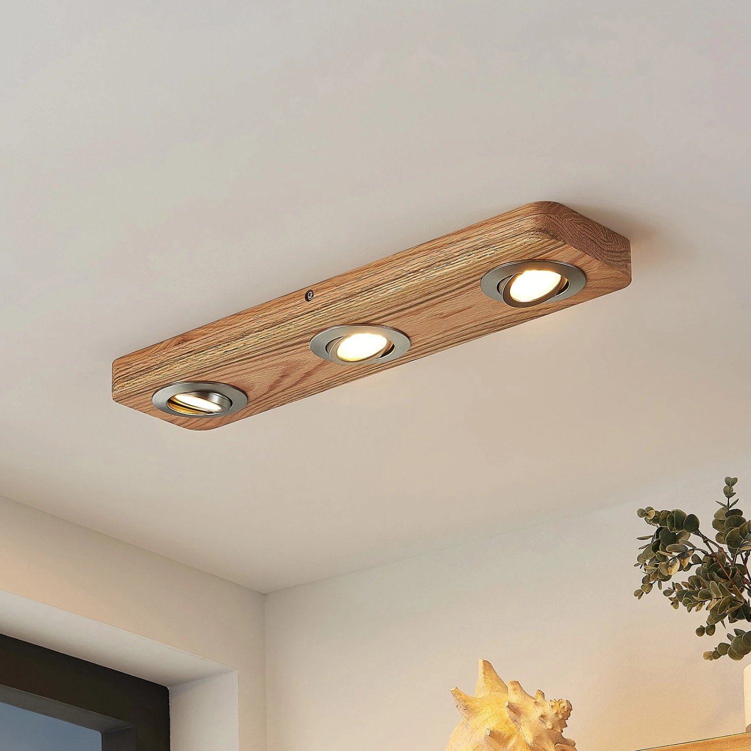 Lindby Mikari LED-Deckenleuchte Aus Holz, 3-fl. 1 Lindby Mikari LED-Deckenleuchte Aus Holz, 3-fl.
