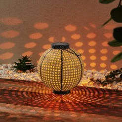 Lindby Lemark LED-Solarlaterne, Kugel, Tragbar -Bestes Beleuchtungs Geschäft 9945519 2